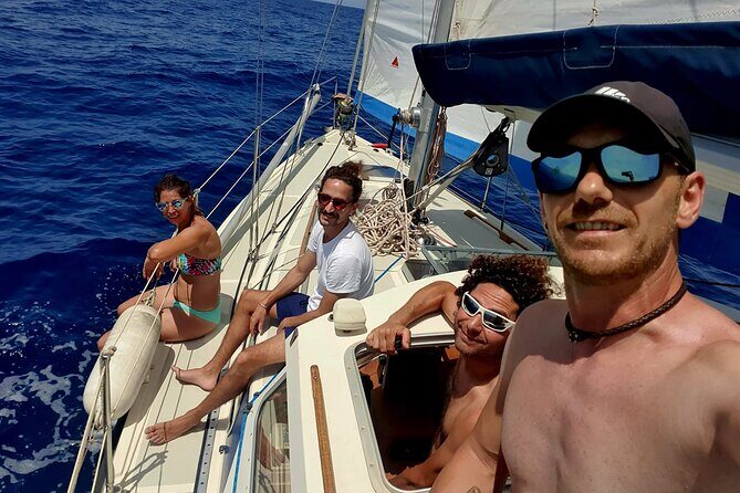 Private Sailboat Trip with Drink and Snack - FAQ