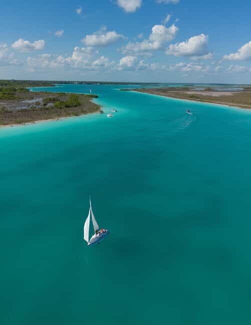 Private sailing course in Bacalar Lagoon - Private sailing course in Bacalar Lagoon: A practical, fun introduction to recreational sailing