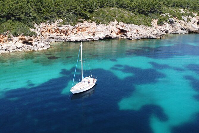 Private sailing experience in Alghero - A Closer Look at the Private Sailing Experience in Alghero
