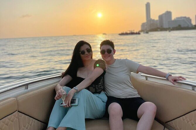 Private Sailing to The Sunset of Cartagena Bay - Who Should Consider This Tour?