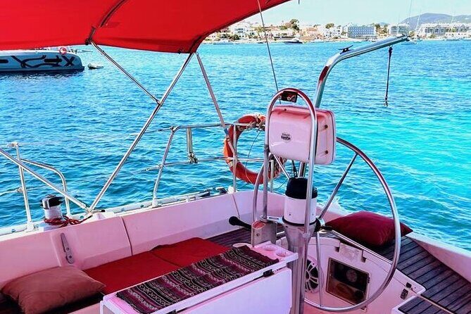 Private sailing tour with aperitif in Barcelona - Who Should Book This Experience?