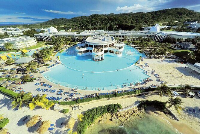 Private Sangster Airport Transfer to Grand Palladium Resort - Key Points