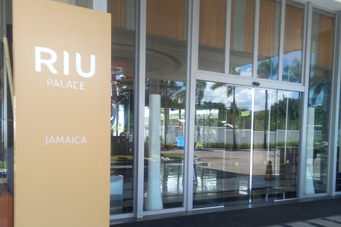 Private Sangster International Airport Transfer to Riu Hotel - Key Points