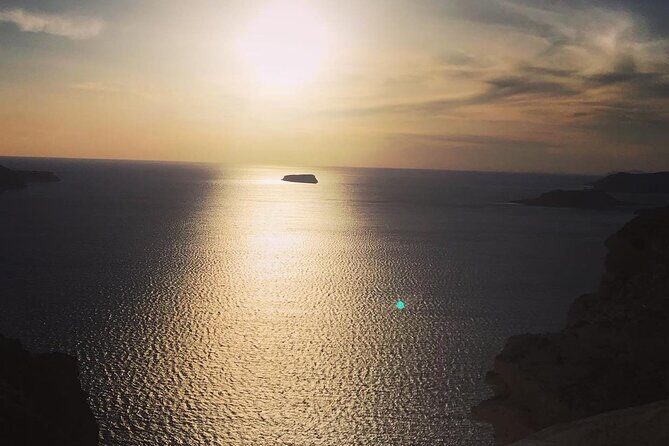 Private Santorini Sunset Picnic Experience - An In-Depth Look at the Santorini Sunset Picnic Experience