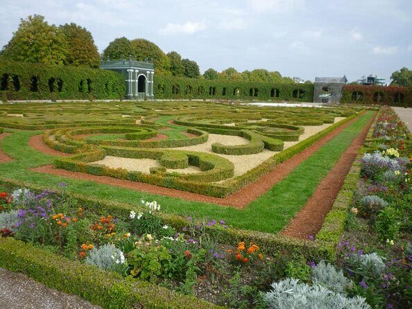 Private Schönbrunn Palace and Gardens Tour - A Detailed Look at the Schönbrunn Palace and Gardens Tour