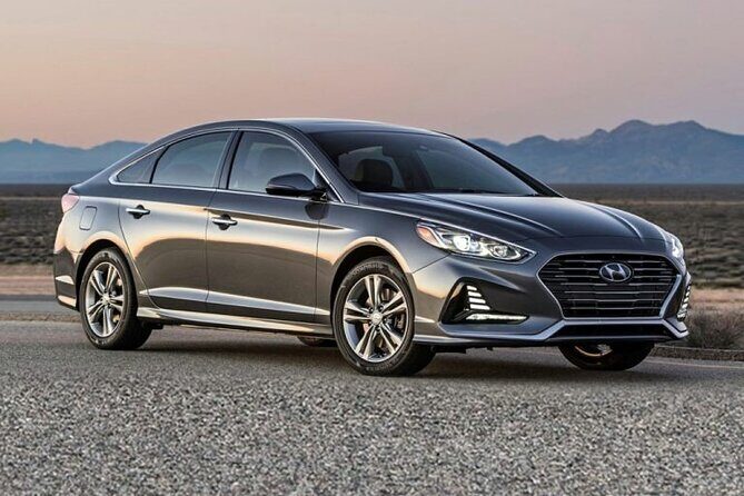 Private Sedan or SUV Departure La Paz City to La Paz Airport LPB - Efficient and Stress-Free: Private Sedan or SUV Departure from La Paz to La Paz Airport (LPB)