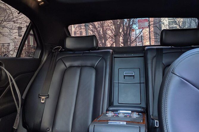 Private Sedan Transfer from Chicago Downtown to O`Hare airport - Key Points