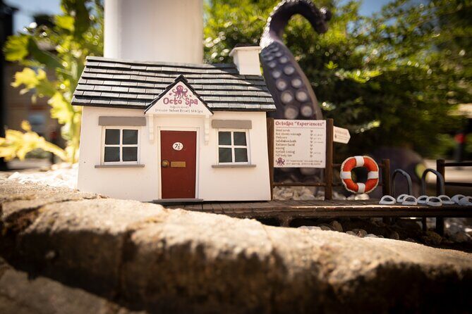 Private Self-Guided Dinky Door Hunt in Cambridge - Frequently Asked Questions