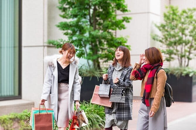 Private Shopping Tour from Hakone City to Grandberry Park - Engaging Meta Description
