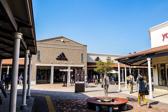 Private Shopping Tour from Osaka hotels to Kobe Sanda Outlets - The Experience in Detail