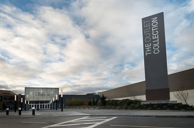 Private Shopping Tour from Seattle hotels to The Outlet Seattle - FAQs