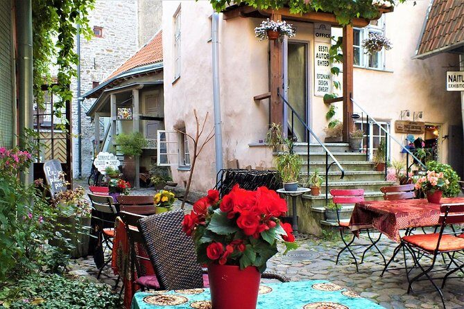 Private Shore Excursion: Tallinn Old Town Walking Tour with Round-Trip Transfer - The Sum Up