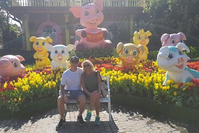 Private Shore Excurson to GOLDEN BRIDGE,BA NA HILL from TIEN SA or CHAN MAY Port - Fun & Relaxation: Rides, Shows, and Food