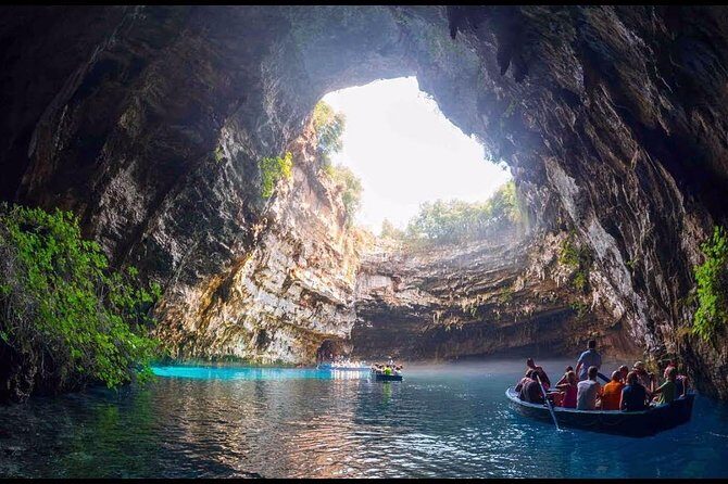 Private Shorex: Melissani,Drogarati, Myrtos & Wine tasting - Key Points