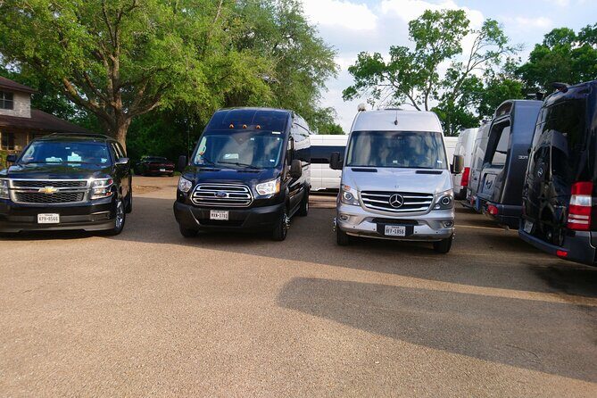 Private Shuttle Galveston to Hobby Airport (HOU) For 10 Travelers - Key Points