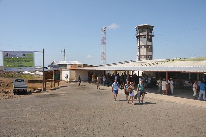 Private Shuttler Baltra Airport to Any Hotel in Santa Cruz - An In-Depth Look at the Private Airport Transfer