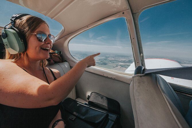 Private Sightseeing Flight Over Hamburg - Key Points