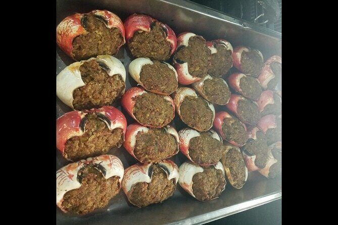 Private Sightseeing in Fort Montagu with Crab and Seafood meal - Who Should Consider This Tour?