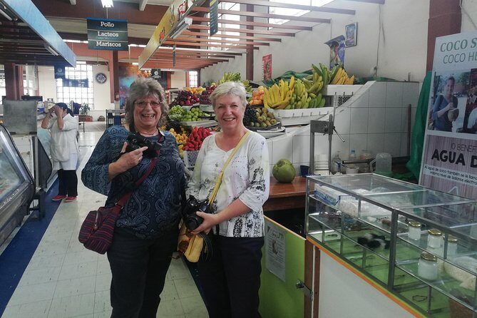 Private Sightseeing Tour Historic Centre Quito and 2 traditional markets - Detailed Breakdown of the Itinerary