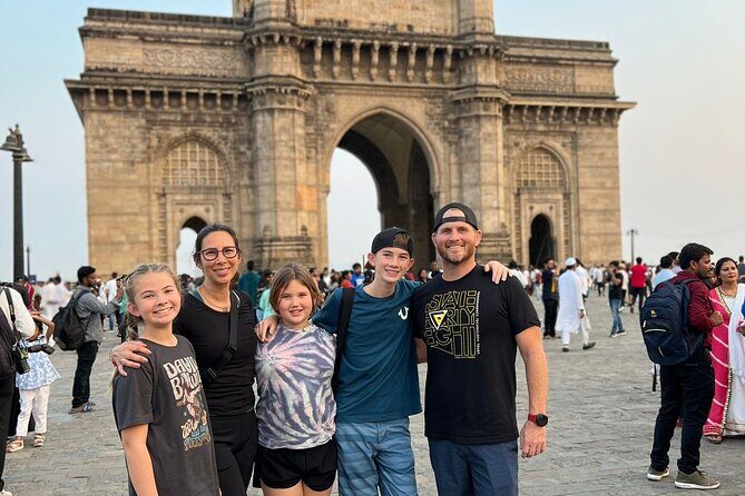Private Sightseeing Tour of Mumbai's Iconic Sights - A Close Look at the Tour Experience