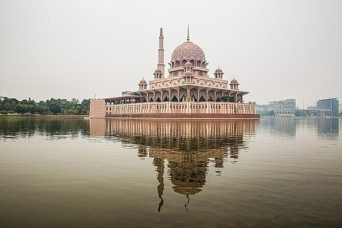 Private Sightseeing Tour Visit in Putrajaya from Kuala Lumpur - Discover Putrajaya in a Day: An Honest Look at the Private Sightseeing Tour from Kuala Lumpur