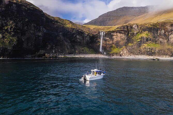 Private Sightseeing Tour with Local Skipper to Vágar Area - FAQs