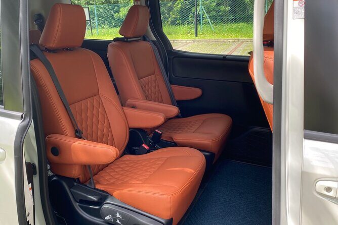 Private Singapore Departure Transfer: Hotel to Changi Airport - A Private Hotel-to-Airport Transfer in Singapore: Comfort, Convenience, and Peace of Mind