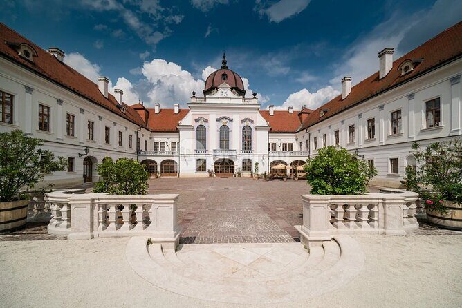 Private Sissi Palace tour in Godollo city with Puszta tour option - Who should consider this tour?