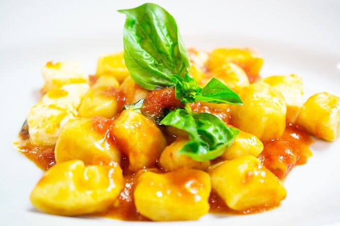 Private / Small Group at "Quanto Basta" School in Sorrento center - An In-Depth Look at the Sorrento Cooking Experience