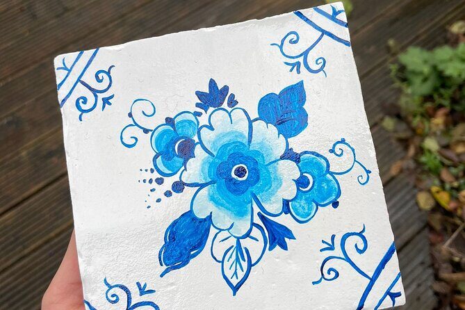 Private Souvenir Creation in Dutch Delft Blue from Netherlands - An In-Depth Look at the Delft Blue Souvenir Workshop