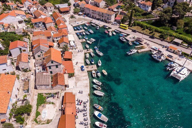 Private speedboat custome-made tour / from Trogir and Split - The Skipper and Crew: Making the Difference