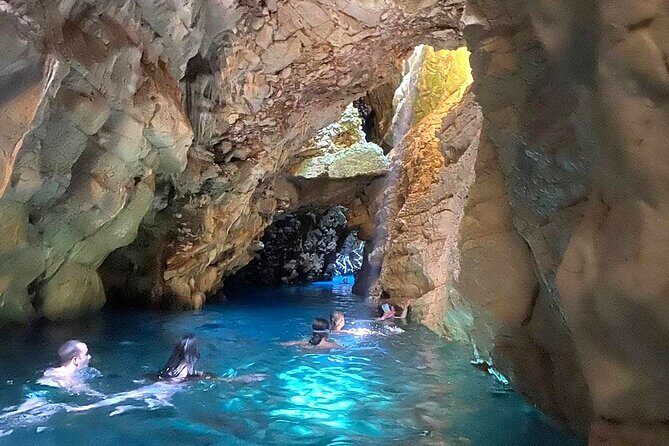 Private Speedboat tour to Sakarun Bay and Golubinka cave - The Sum Up