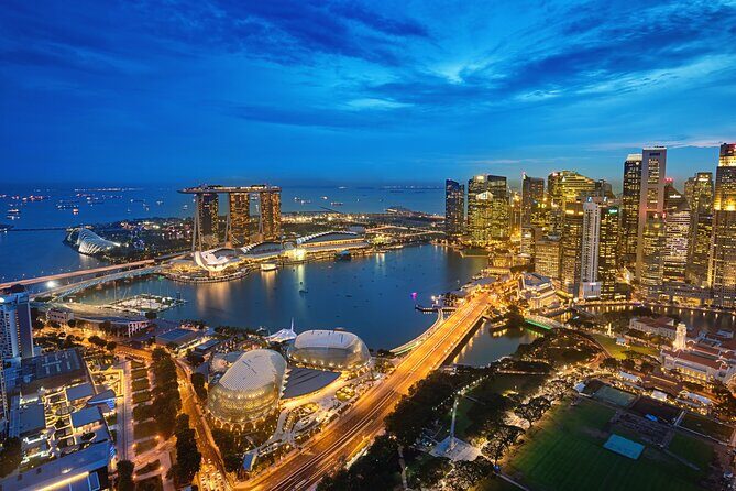 Private Starry Night Singapore Tour and Roundtrip Transfers - Key Points