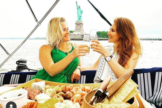 Private Statue of Liberty Sailing Tour - A Detailed Look at the Private Statue of Liberty Sailing Tour