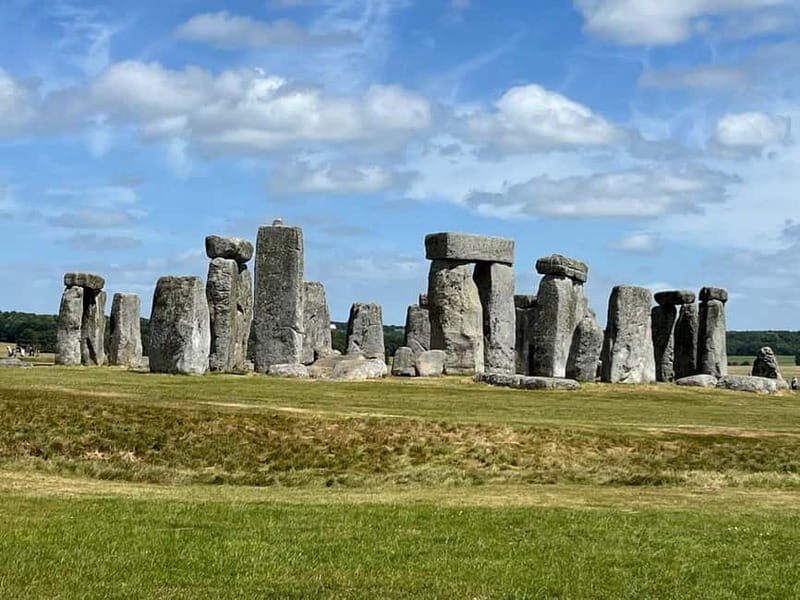 Private Stonehenge Tour from London with Optional Guide - Discovering the Journey from London to Stonehenge