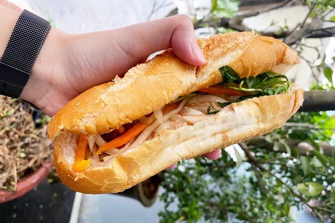 Private Street Food Tour by Scooter in Ho Chi Minh City - Authenticity and Unique Features