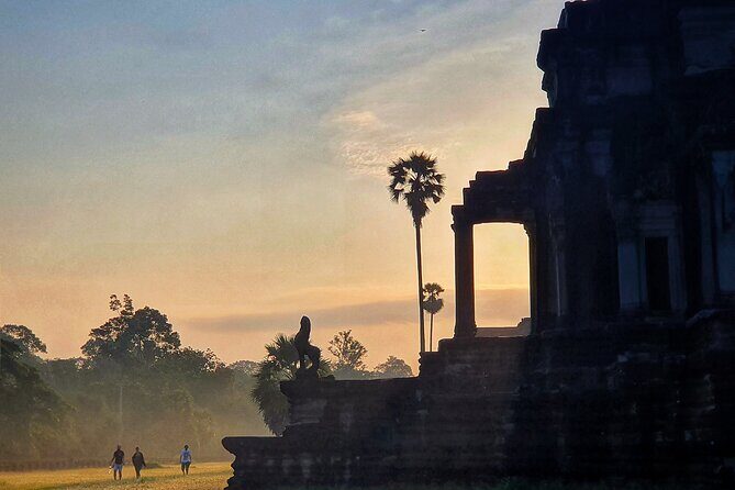 Private Sunrise & Angkor Complex by English Speaking Van Driver - A Complete Guide to the Private Sunrise & Angkor Complex Tour in Siem Reap