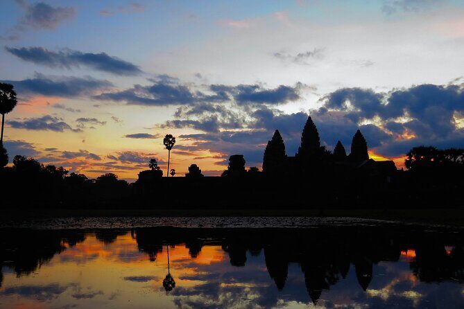 Private Sunrise & Angkor Complex by English Speaking Van Driver - Who Should Consider This Tour?