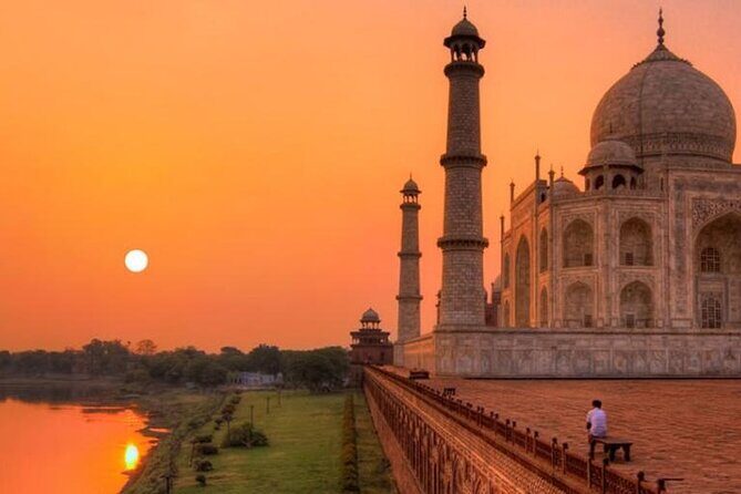 Private Sunrise half-day tour at Taj Mahal with visiting to Agra Fort - Key Points