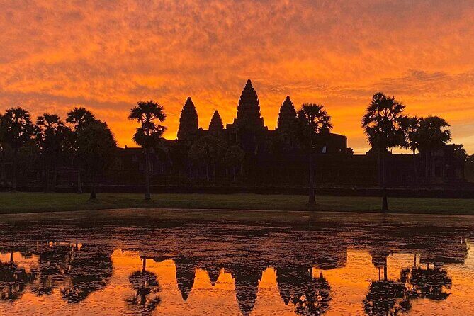 Private sunrise 'small tour' of Angkor Wat with car or van & Guide - Who Should Consider This Tour?