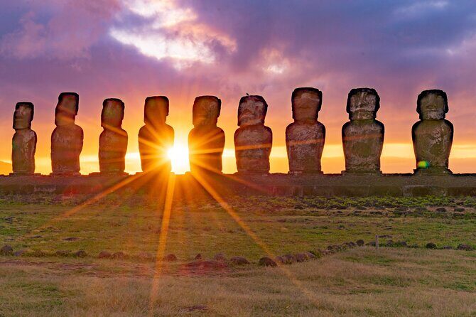Private Sunrise Tour at 15 Moai Tongariki Park - Key Points