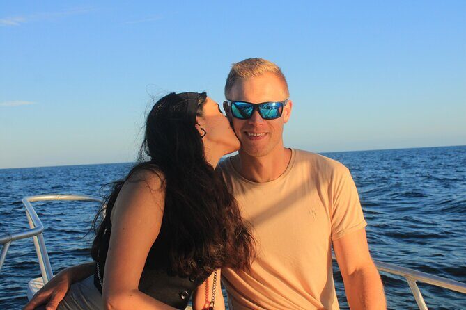 Private Sunset Cruise in San Jose del Cabo Appetizers,open bar - A Private Sunset Cruise in San Jose del Cabo: An Intimate Voyage with Stunning Views