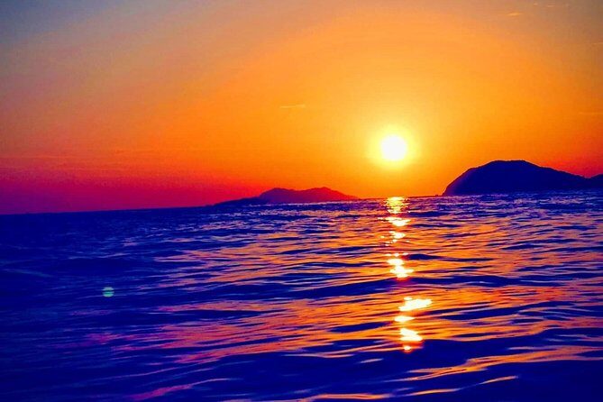 Private Sunset Cruise with Fisher 20 Speedboat - An In-Depth Look at the Sunset Speedboat Tour