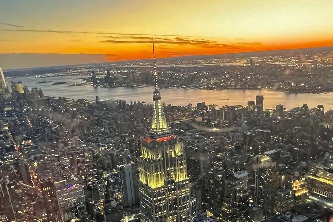Private Sunset Helicopter Tour around Manhattan - An In-Depth Look at the Sunset Helicopter Tour