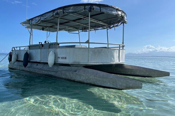 Private sunset in Tahiti - marriage proposal or celebration - Key Points