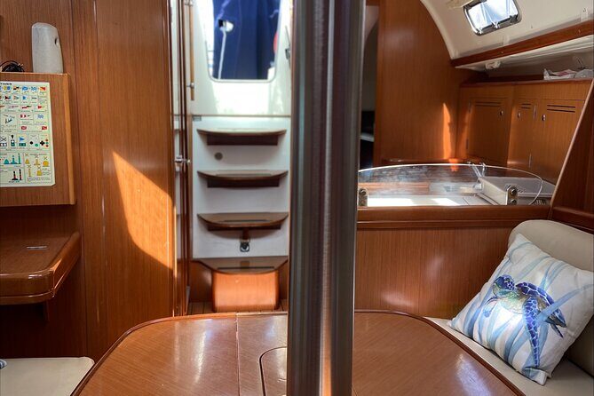 Private Sunset in the Bay of Palma de Mallorca - An In-Depth Look at the Mallorca Sunset Sailing Tour
