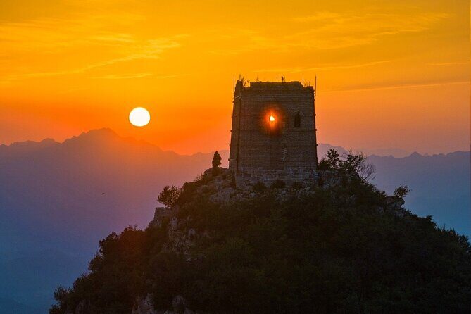 Private Sunset&Night Tour: Simatai Great Wall & Gubei Water Town - Exploring the Tour: An In-Depth Look