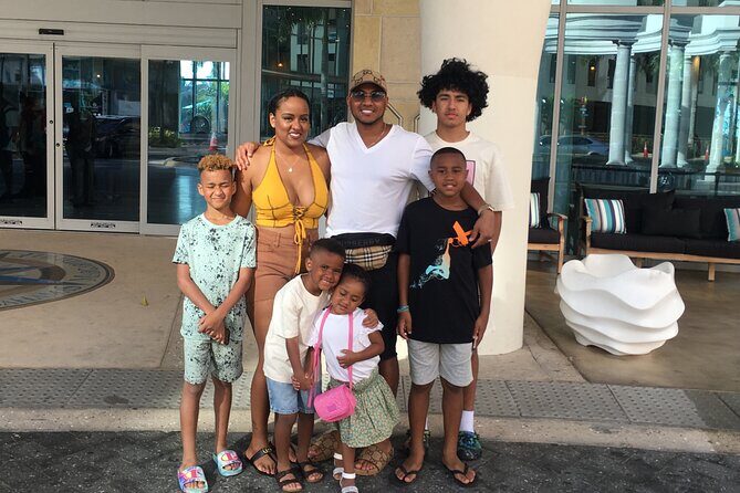 Private SUV One way Airport Transfer/Grocery & Liquor stop included - The Real Value of a Private Airport Transfer in the Bahamas