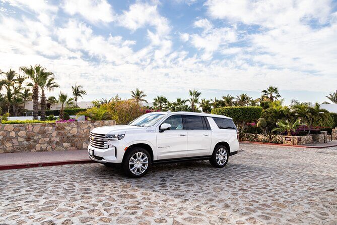 Private SUV Round-Trip from Airport to Hotels in the Corridor - Who Should Consider This Service?