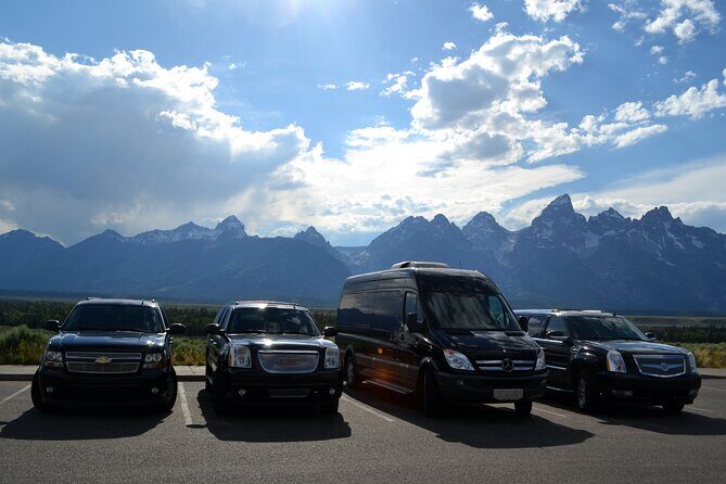 Private SUV Transfers to/ from Jackson Hole Airport JAC - Comfortable and Reliable Private SUV Transfers at Jackson Hole Airport